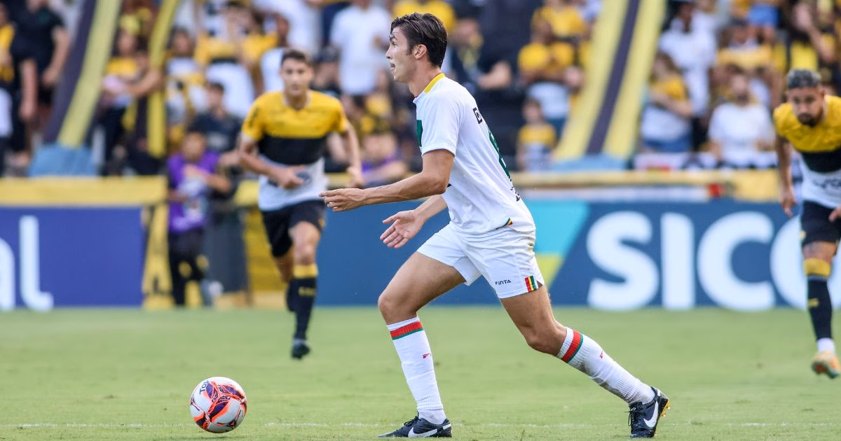 Biel em ação em Criciúma x Brusque